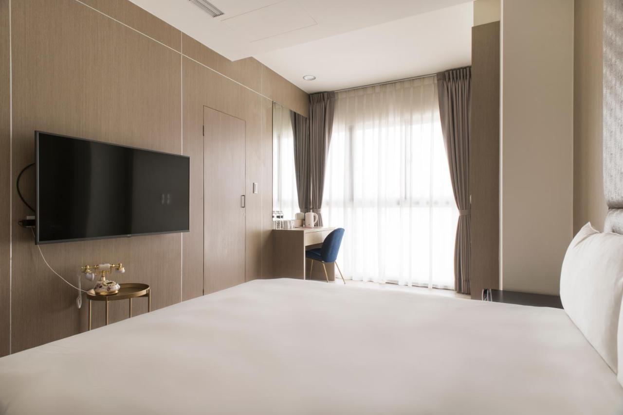 Whoops Hotel Тайчжун Екстер'єр фото